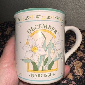December Narcissus Floral Mug